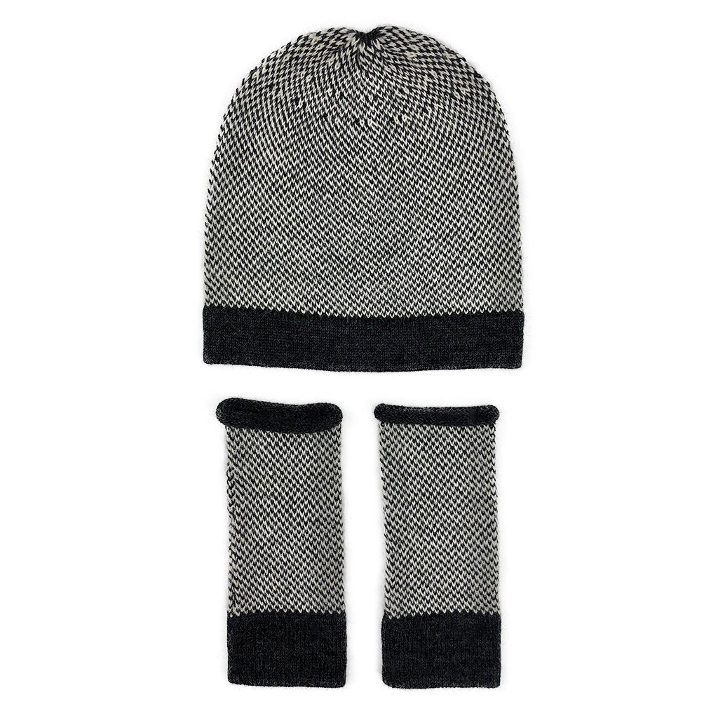 Midnight Interwoven Alpaca Beanie | CozyCouture® - Stringspeed