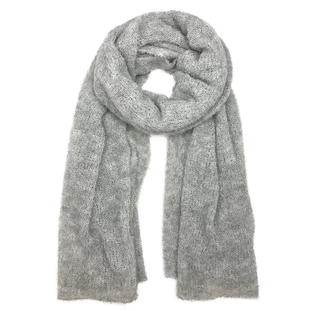 Gray Ultra Plush Alpaca Scarf | CozyCouture® - Stringspeed